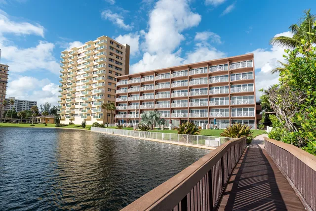 Canada House Beach Club