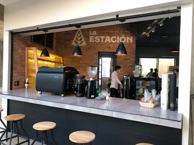 La Estacion Sourdough Pizza & Bakery