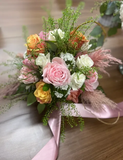 Twin Petals Flower Shop