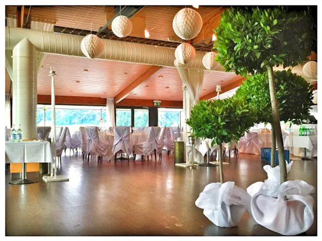 Restaurant Golfpark Zürichsee – Öffentliches Restaurant. Terrasse. Bankett. Seminar