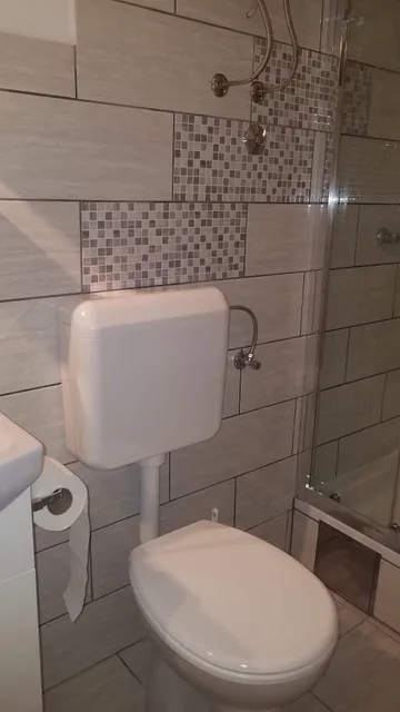 Apartments & Rooms Pierino