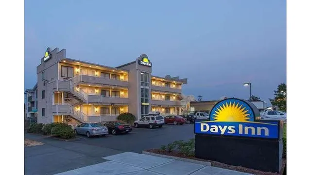 Days Inn by Wyndham Seattle North of Downtown