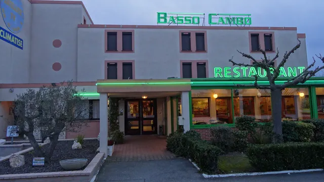 Metrhotel Basso Cambo