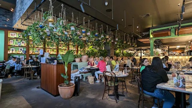 Italian Street Kitchen Raine Square