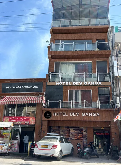 Hotel Dev Ganga