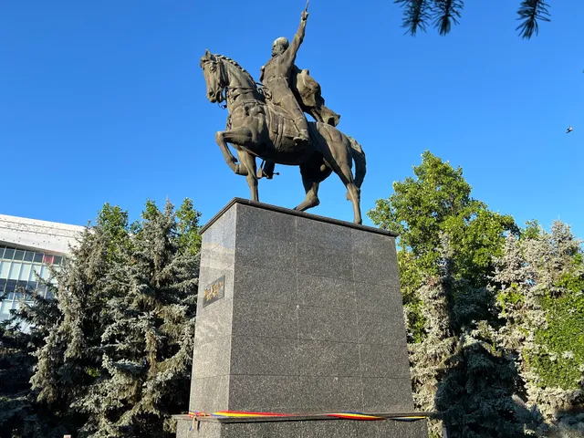 Michael the Brave Statue