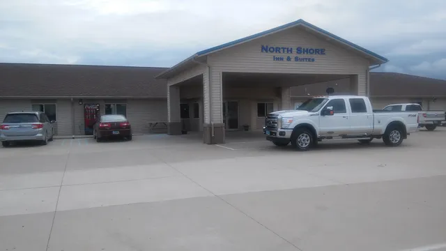 North Shore Inn & Suites