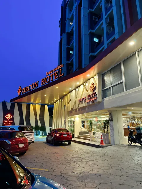 Zircon Hotel