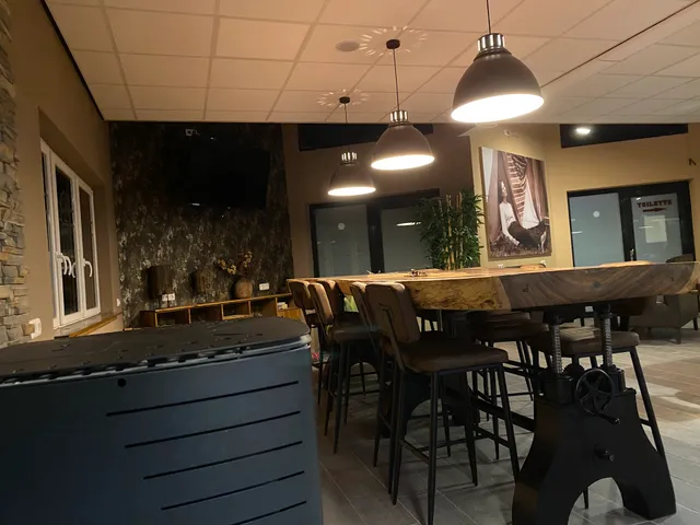 Schnitzel & Burgerhouse Riff