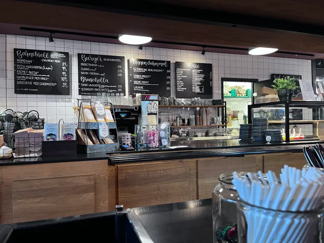 Jordbærpikene Svolvær