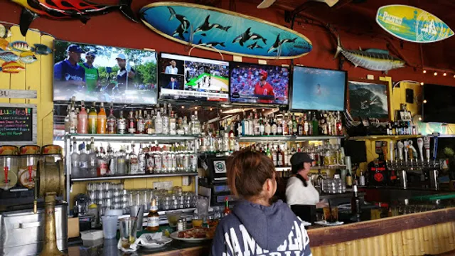 G's Boat House Bar & Grill