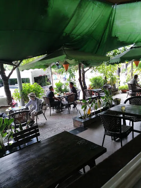 TEA EM HOUSE tea & coffee