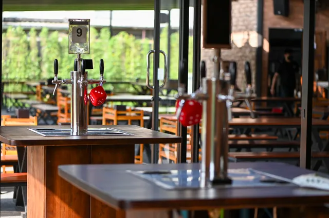 Freerolls Restaurant, Sports Bar and Beer Garden