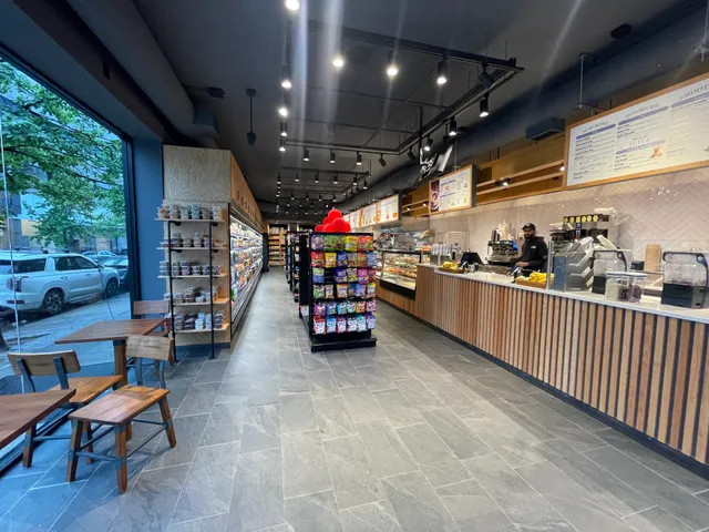 Farmers Cafe & Market