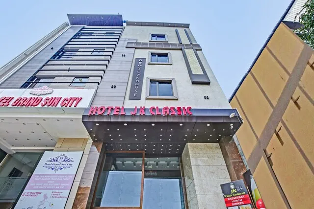 OYO Townhouse 940 J K Classic