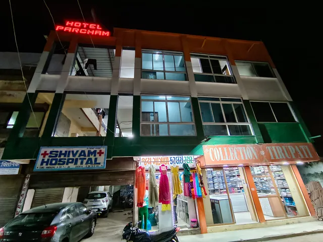 Hotel Parcham, Moti Khavdi