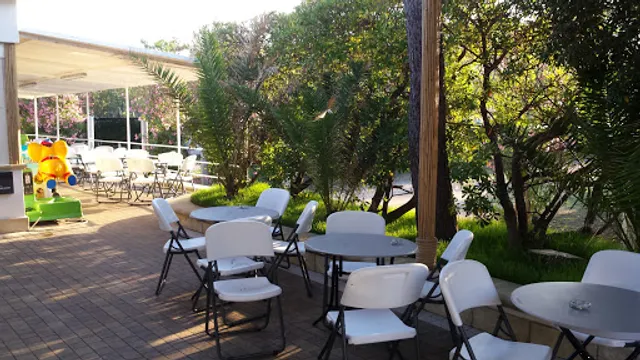 Lido Tropical Bathing establishment