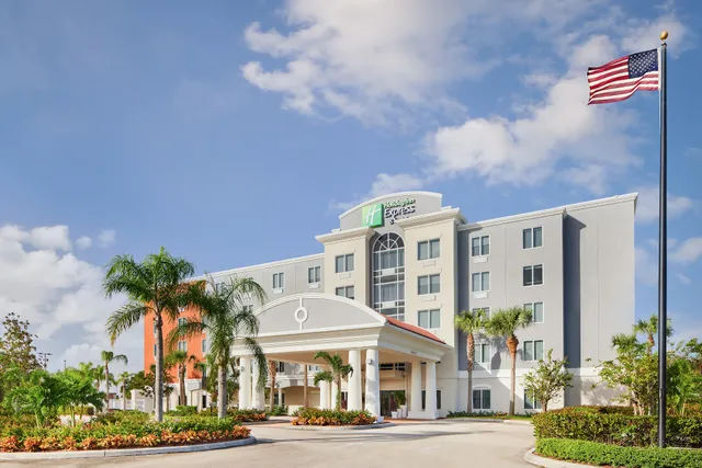 Holiday Inn Express & Suites Port St. Lucie West by IHG