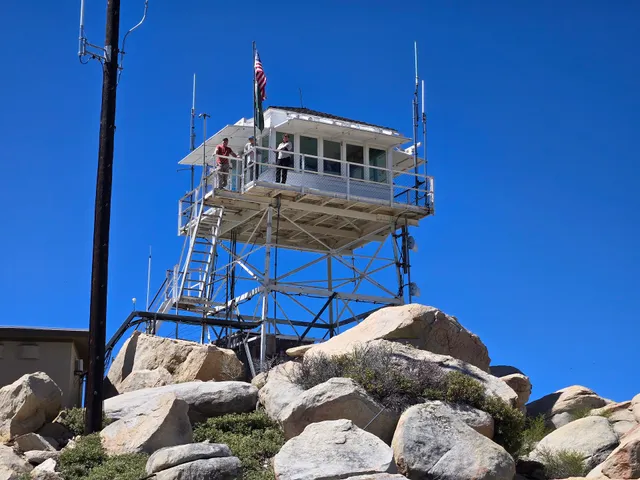 Keller Peak Yellow Post Sites