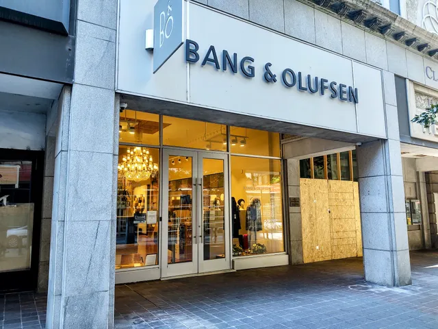 Bang & Olufsen