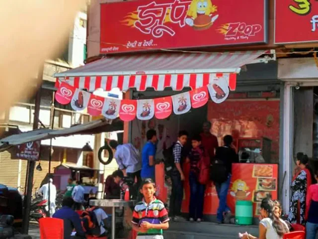 Zoop Vadapav Centre