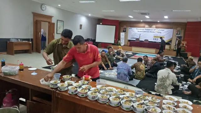 Soto Kudus Pak Wahyu