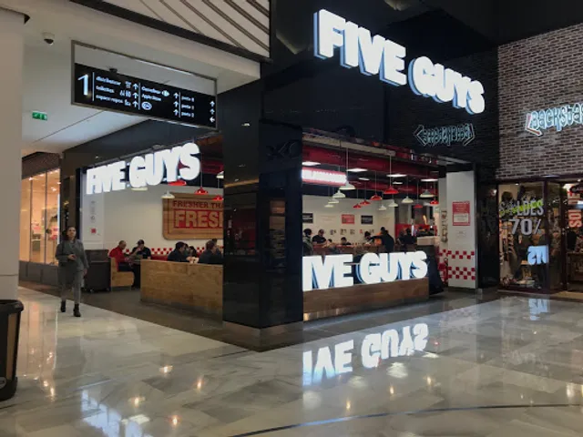 Five Guys Burgers and Fries Rosny 2