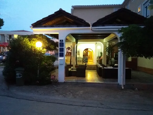 Apartments and Rooms Vesna Novalja