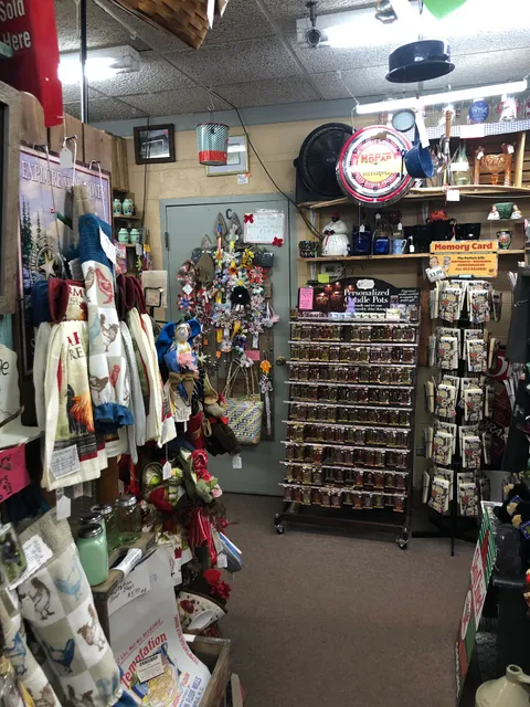 Country Mill antiques and collectibles