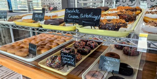 Heavenly Donuts Sweets & Eats