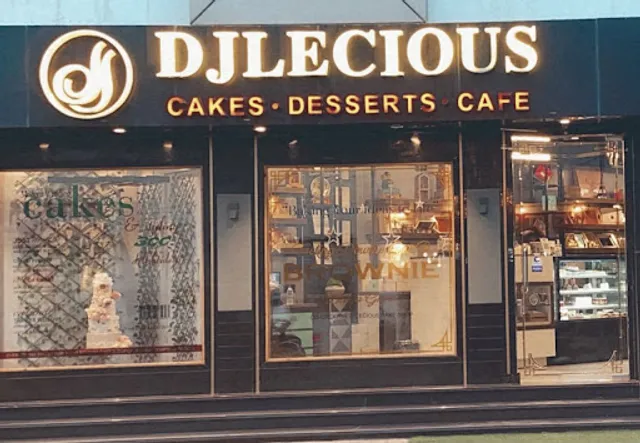DJlecious Cake Shop