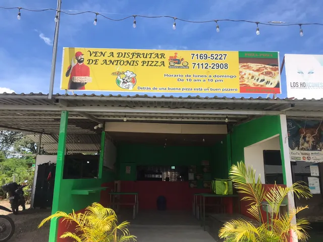 Antonis pizza Huacas