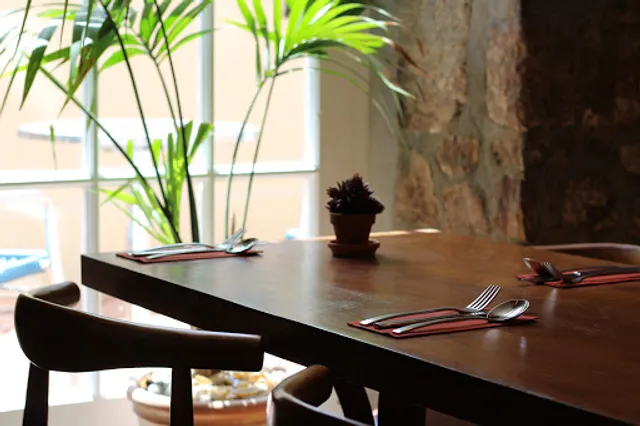 Alverne Restaurant & Lounge