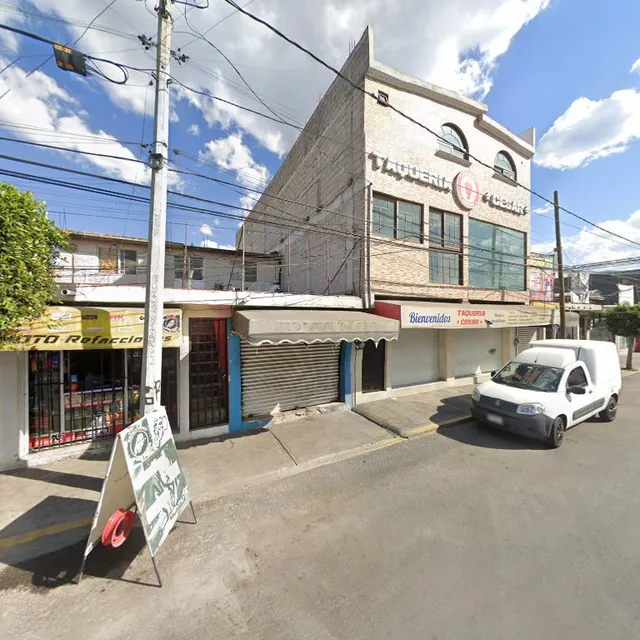 "Paradise'' Heladería Y Algo Mas