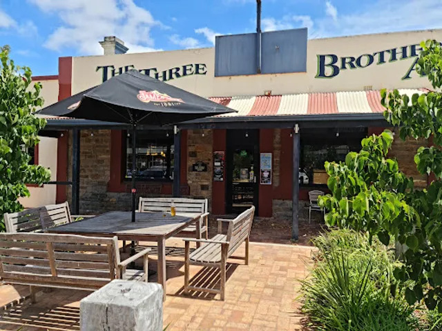 Three Brothers Arms Hotel