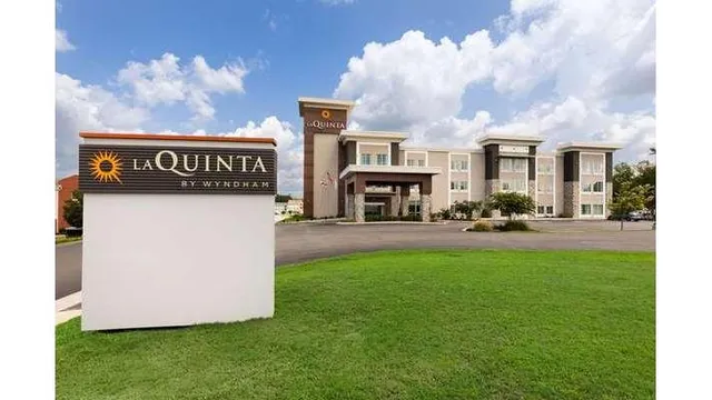 La Quinta Inn & Suites by Wyndham Cullman