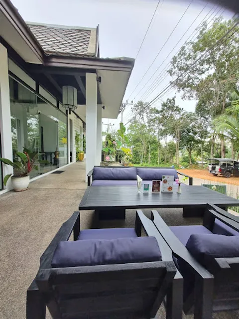 Funky Monkey Bar and Restaurant