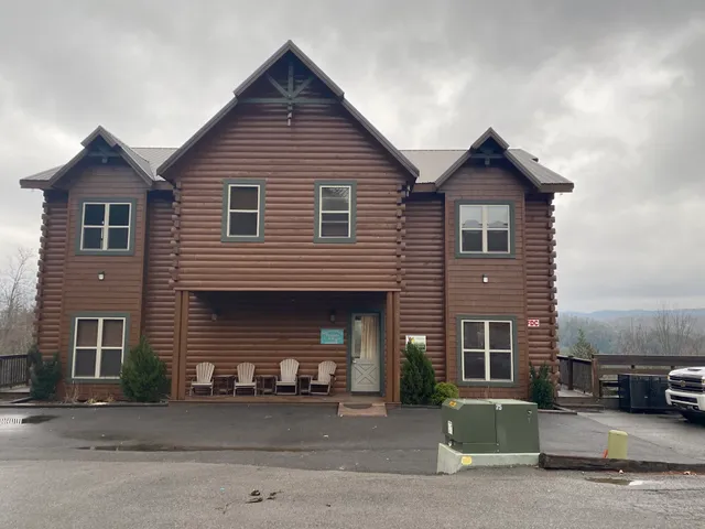 Mountain Splash Lodge by Vacasa