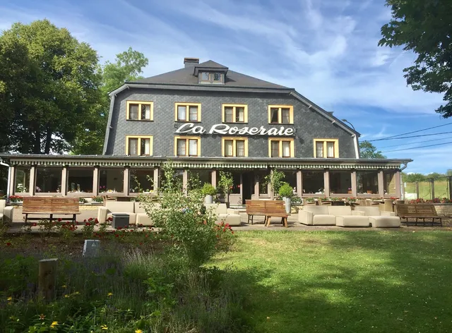 La Roseraie. Gaume-Ardenne-lacuisine sur Semois.