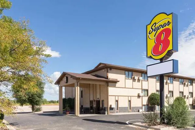 Super 8 by Wyndham Colorado Springs Peterson Space Force