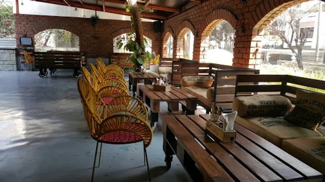 THE JOINT - Bar.Cafe