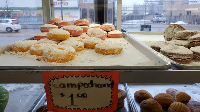 La Luna Bakery Panaderia