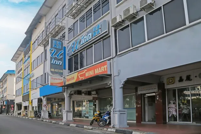 Super OYO 90579 U Inn