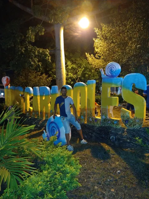 La Virgencita - Entrada Los Caracoles Park