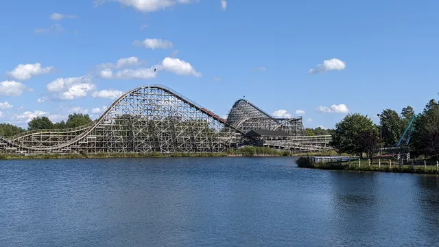 Michigan's Adventure Entrance