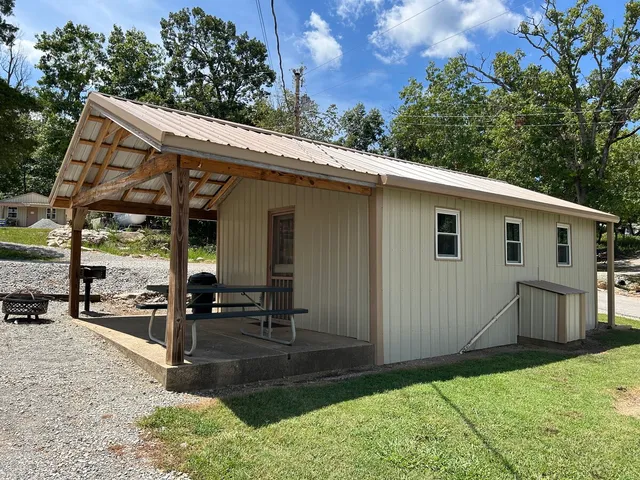 Keller's Kove Cabin and RV Resort at Norfork Lake