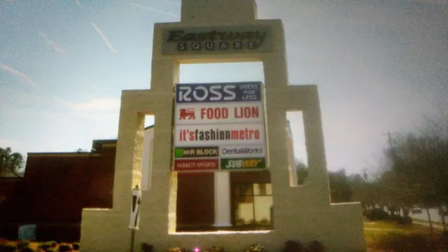 Eastway Shopping Center