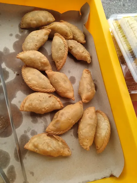 Goreng Pisang Karipap Panas