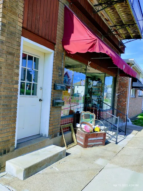 Broad Avenue Treasures