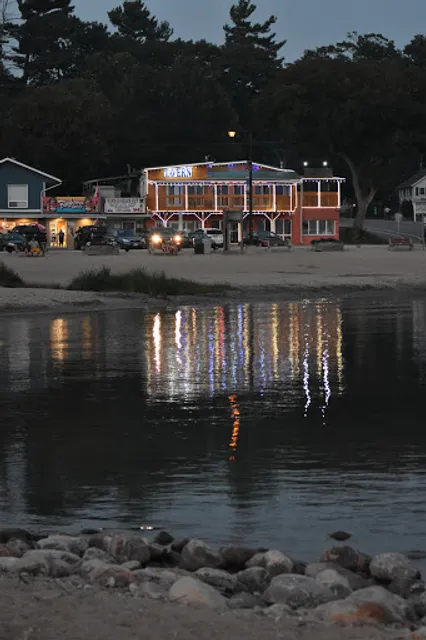 Balm Beach Bar & Smokehouse
